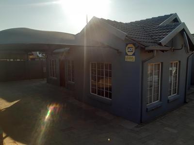 House For Rent in Olievenhoutbosch, Centurion